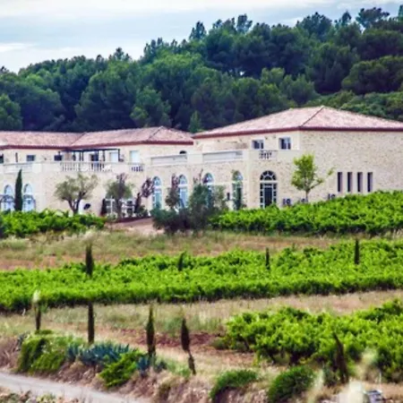 Château De Valloubière-gite * Saint-Jean-de-Fos